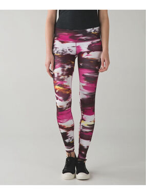 LULULEMON Wunder Under Full-On Luxtreme Pigment Wind Berry Leggings, Sz 8
